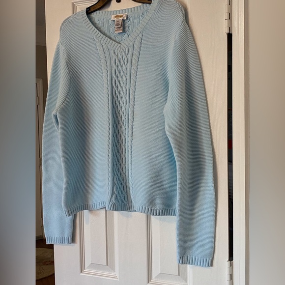 Vintage Talbots Light Blue V-Neck sweater. 100% Heavy Cotton. Cable front & back - Picture 5 of 15